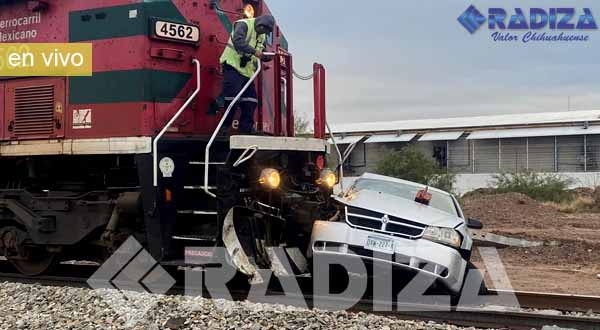 Intenta Ganarle El Paso Al Tren